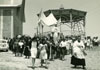 1965 - FESTA DELLA TAVERNA. NOTATE LA CHIESA MARIA AUSILIATRICE ANCORA DA COMPLETARE ESTERNAMENTE E LA PIAZZA ANCORA PIENA DI PIETRE E STERPAGLIE